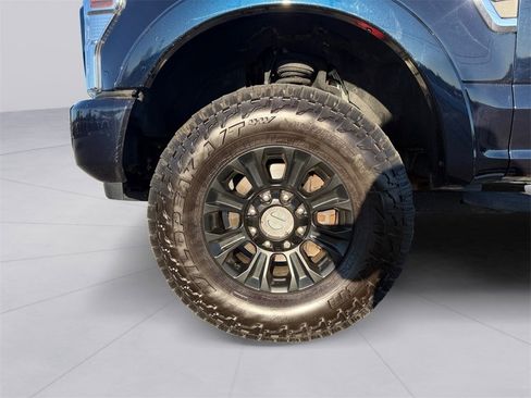 Used 2022 Ford F250 Lariat w/ Tremor Off-Road Package image 9