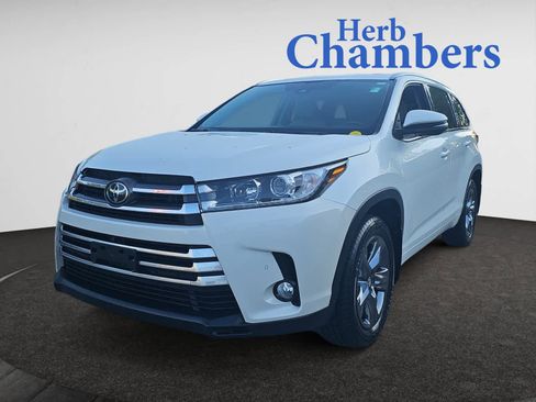 Used 2017 Toyota Highlander Limited Platinum image 7