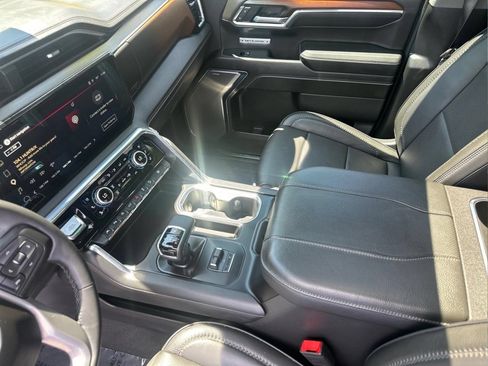 Used 2024 GMC Sierra 1500 Denali w/ Denali Reserve Package AWD/4WD image 34