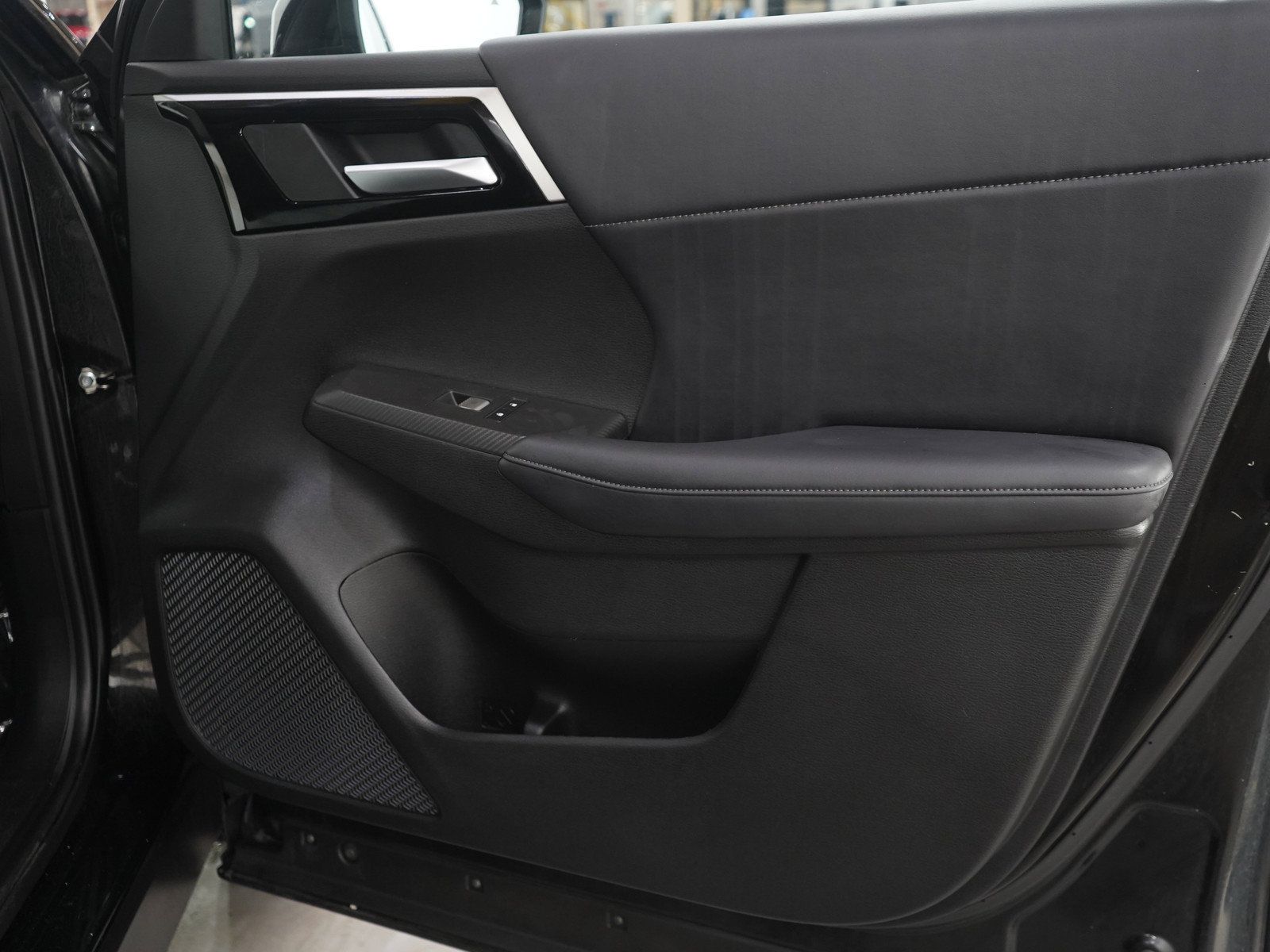 Used 2024 Mitsubishi Outlander SE AWD/4WD image 9
