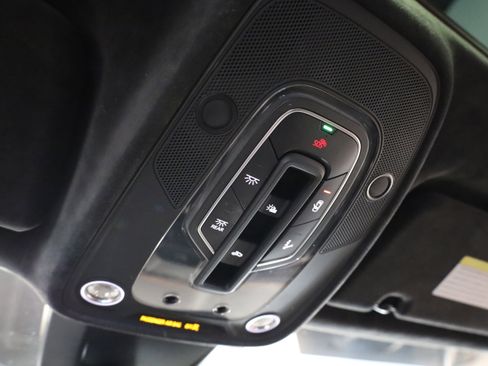 Used 2021 Lamborghini Urus image 33