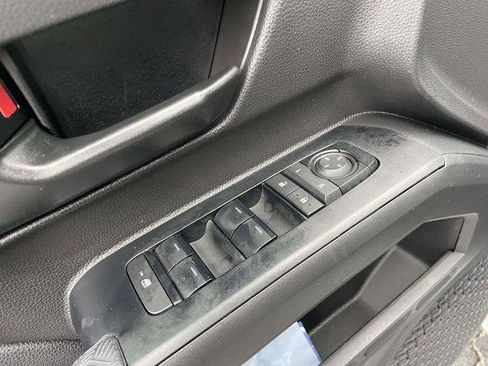 Certified 2025 Toyota Tacoma SR image 18