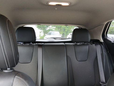 Used 2025 Buick Encore GX Preferred FWD image 22