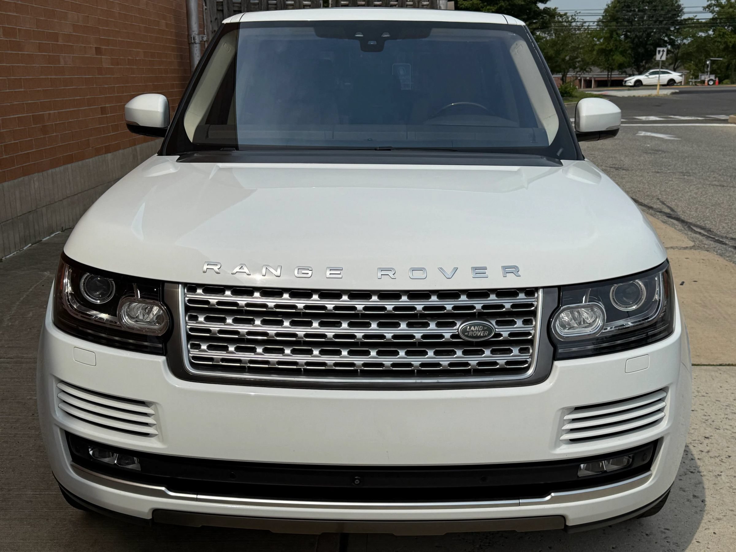 Used 2017 Land Rover Range Rover HSE AWD/4WD image 8