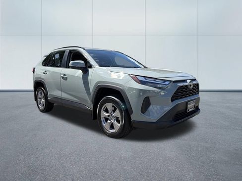 Used 2023 Toyota RAV4 XLE w/ Convenience Package AWD/4WD image 4