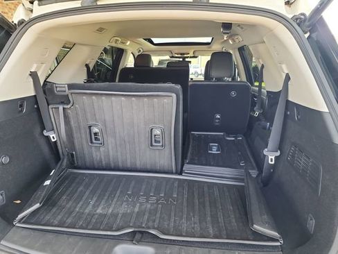 Used 2023 Nissan Pathfinder Platinum w/ Cargo Package image 24