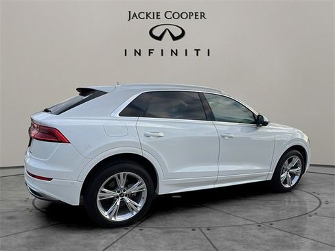Used 2022 Audi Q8 Premium Plus w/ Premium Plus Package image 5