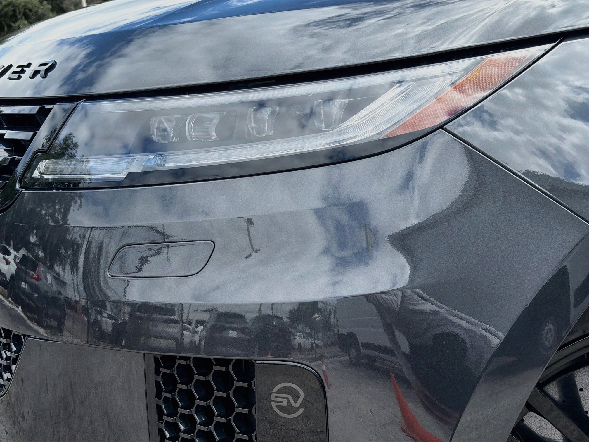 New 2027 Land Rover Range Rover Sport SV AWD/4WD image 9