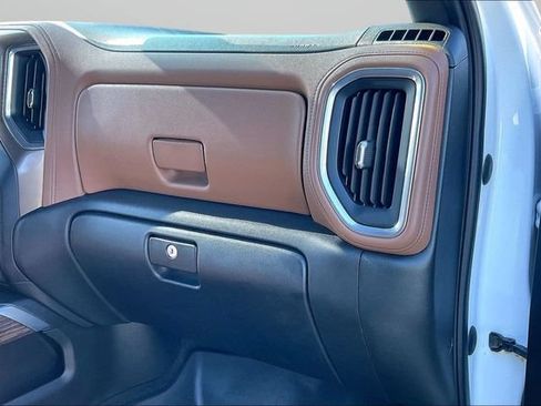 Used 2020 Chevrolet Silverado 1500 High Country w/ Technology Package AWD/4WD image 16