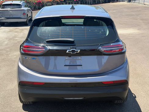 Used 2023 Chevrolet Bolt LT w/ Driver Confidence Package FWD image 6