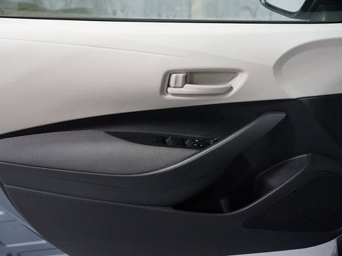Certified 2025 Toyota Corolla LE FWD image 27