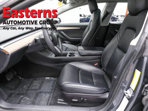Used 2023 Tesla Model 3 Standard Range image 14