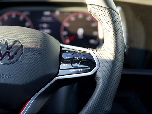 Used 2022 Volkswagen Jetta GLI Autobahn w/ GLI Black Package image 39