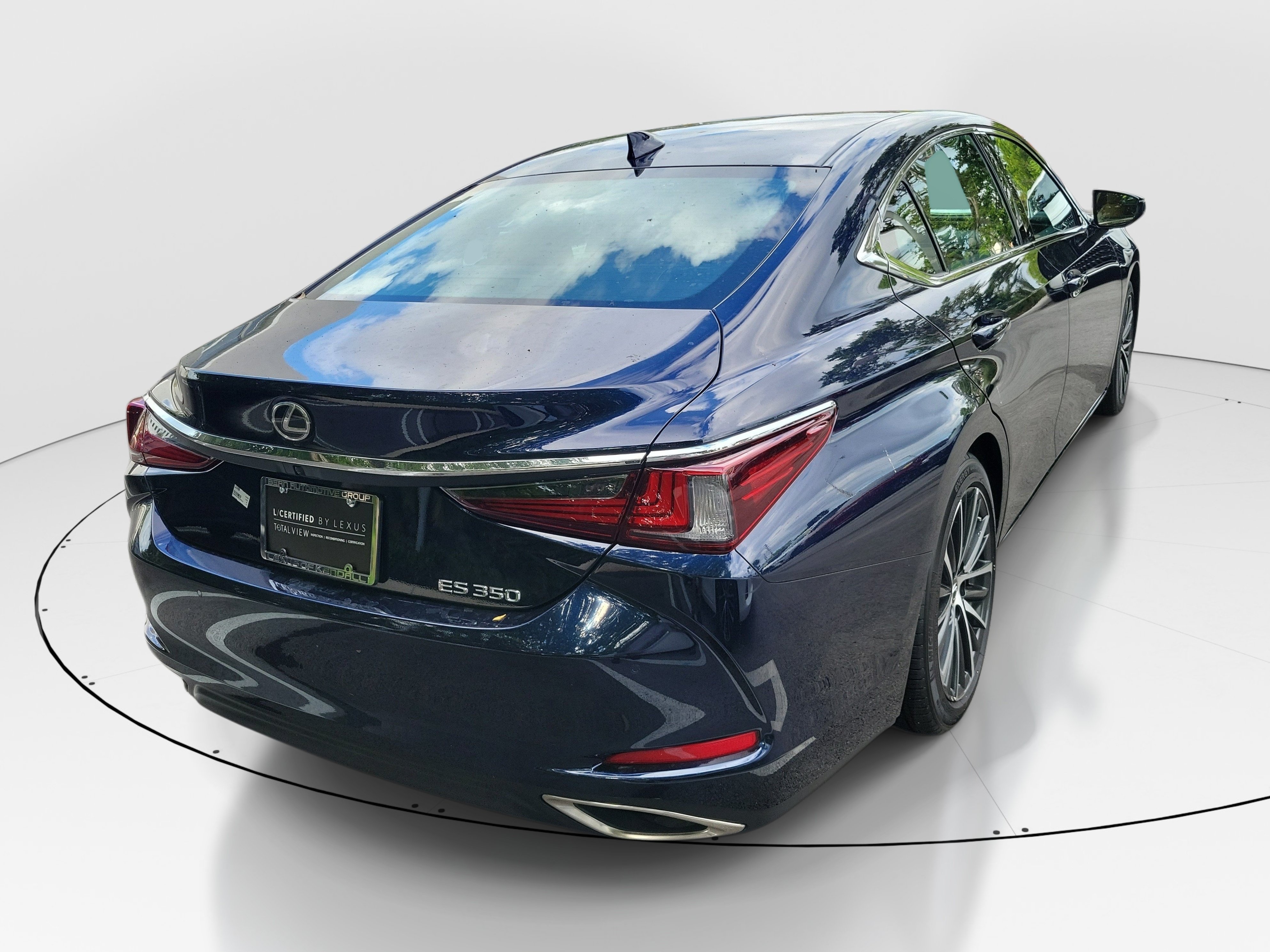 Certified 2024 Lexus ES 350 w/ Premium Package FWD image 6