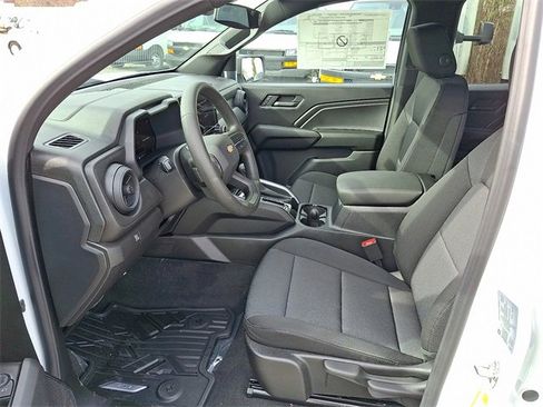 New 2026 Chevrolet Colorado W/T image 6