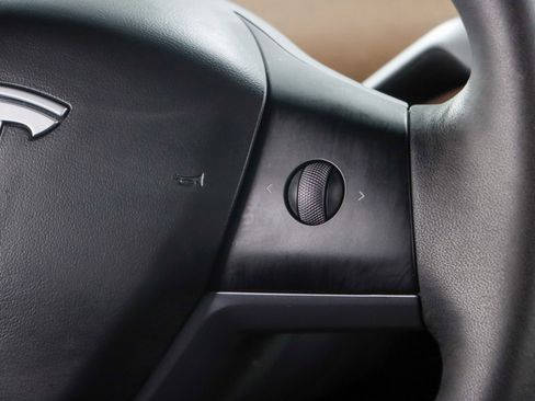 Used 2024 Tesla Model Y Long Range image 14