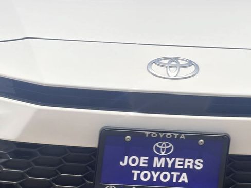 Used 2026 Toyota Camry SE w/ Multimedia Upgrade Package FWD image 7