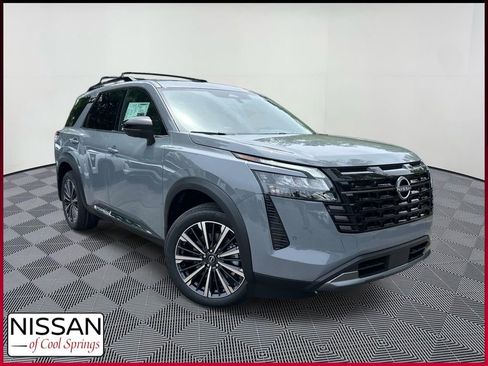 New 2026 Nissan Pathfinder Platinum w/ Lighting Package FWD image 1