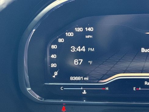 Used 2022 GMC Yukon SLT w/ SLT Premium Package AWD/4WD image 22