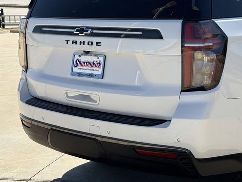 Used 2021 Chevrolet Tahoe Z71 w/ Rear Media and Nav Package image 6