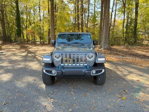 Used 2023 Jeep Wrangler Unlimited Sahara w/ Cold Weather Group image 16