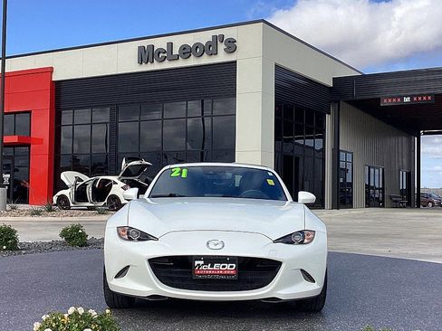 Used 2021 MAZDA MX-5 Miata RF Grand Touring image 2