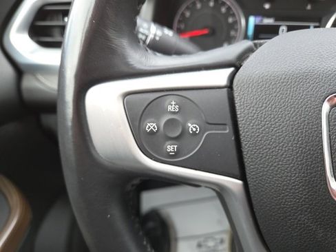 Used 2018 GMC Acadia SLE image 55