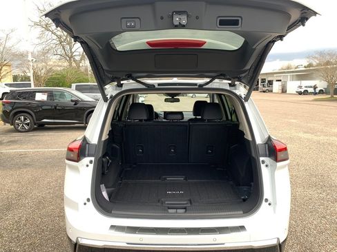 New 2026 Nissan Rogue Platinum image 5
