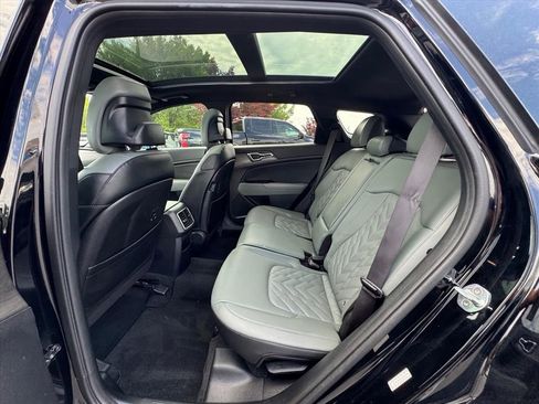 Used 2023 Kia Sportage X-Line w/ X-Line Premium Package AWD/4WD image 12