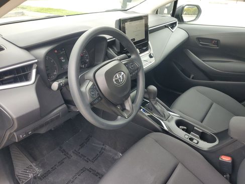 Used 2024 Toyota Corolla LE image 16