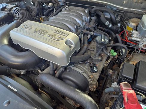 Used 2004 Toyota 4Runner Sport AWD/4WD image 9