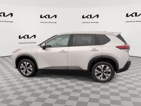 Used 2023 Nissan Rogue SV AWD/4WD image 5