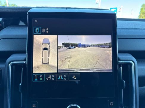 Used 2025 GMC Yukon XL Denali image 30