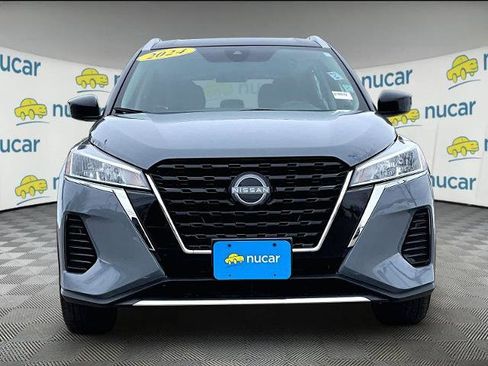 Certified 2024 Nissan Kicks SV image 2