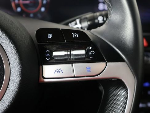 Used 2023 Hyundai Elantra SEL w/ Convenience Package FWD image 39