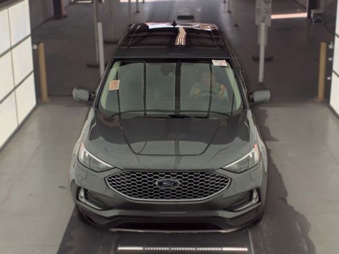 Used 2024 Ford Edge SEL w/ Convenience Package AWD/4WD image 3