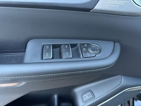 Used 2025 Buick Enclave Avenir w/ Super Cruise Package image 9