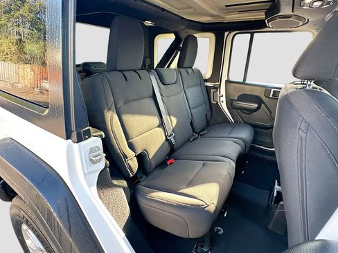 Used 2021 Jeep Wrangler Unlimited Sport S image 24