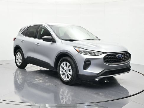 Used 2024 Ford Escape Active FWD image 3