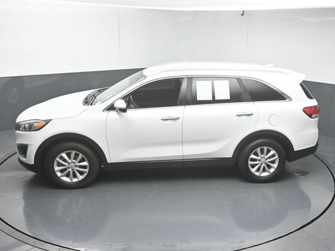Used 2018 Kia Sorento FWD image 43