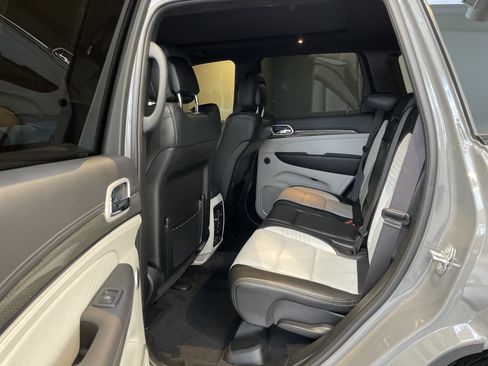 Used 2021 Jeep Grand Cherokee Trackhawk AWD/4WD image 37