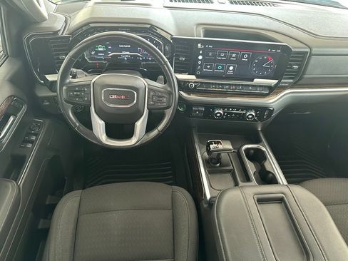 Used 2022 GMC Sierra 1500 Elevation w/ X31 Off-Road Package AWD/4WD image 16