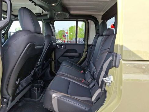 New 2025 Jeep Gladiator Sport w/ Premium Package image 5