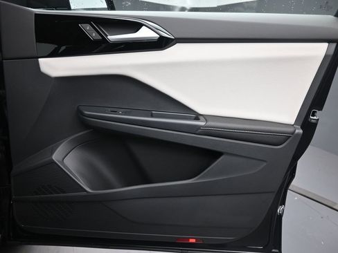 New 2026 Volkswagen Taos S image 27