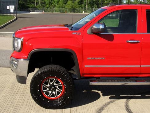 Used 2018 GMC Sierra 1500 SLT w/ SLT Premium Package image 7