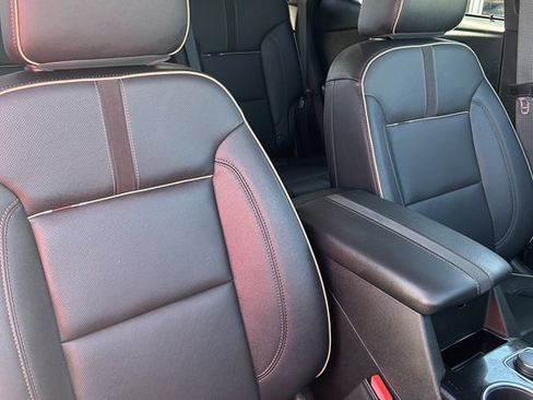 Used 2022 Chevrolet Blazer Premier FWD image 13