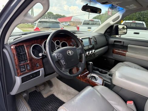 Used 2008 Toyota Sequoia SR5 RWD image 8