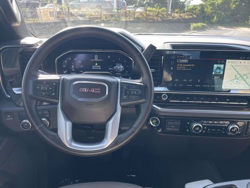 Used 2025 GMC Sierra 1500 SLT RWD image 14