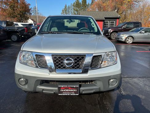 Used 2015 Nissan Frontier S image 3