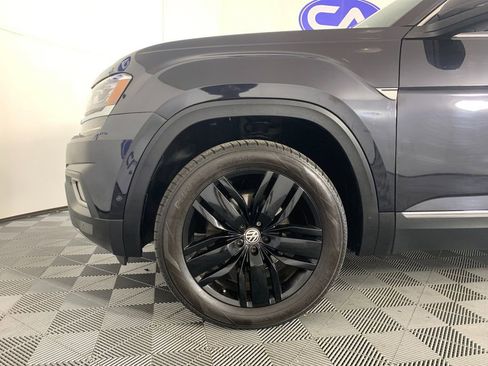 Used 2018 Volkswagen Atlas SEL Premium image 12